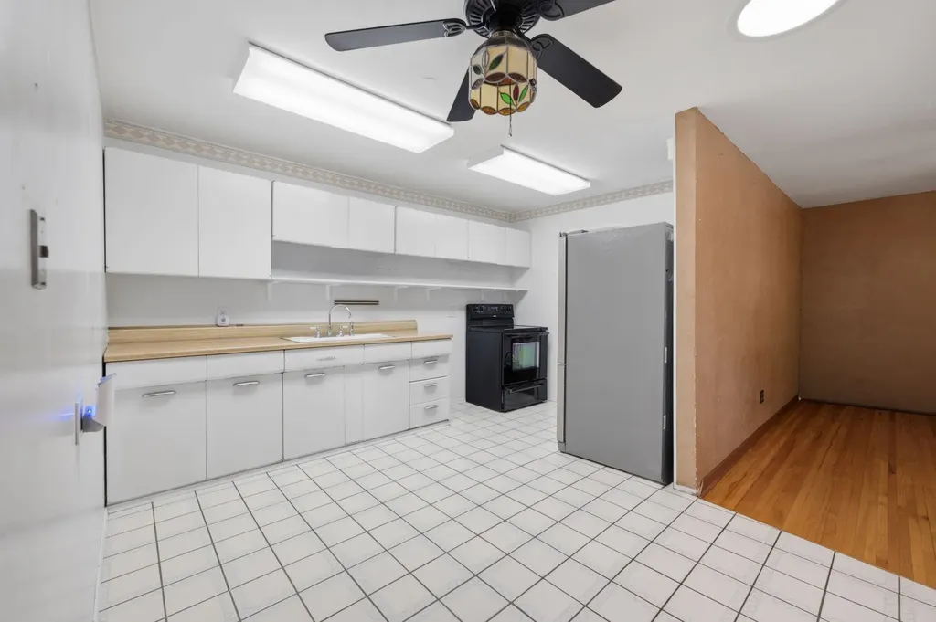 113 S Sunnyside Haysville KS 67060
