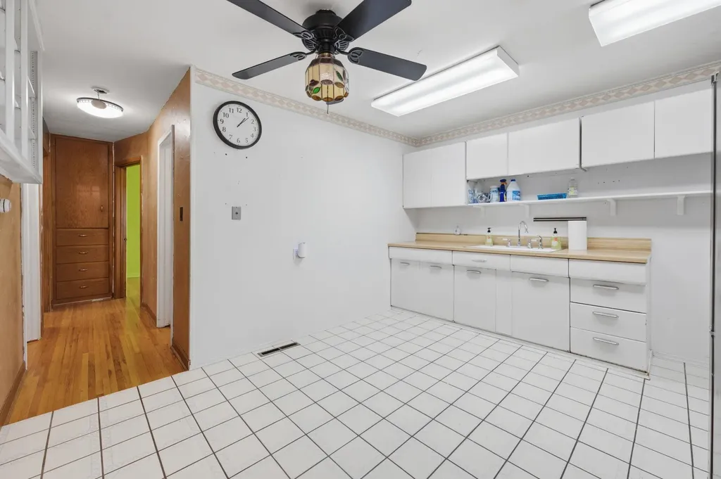 113 S Sunnyside Haysville KS 67060