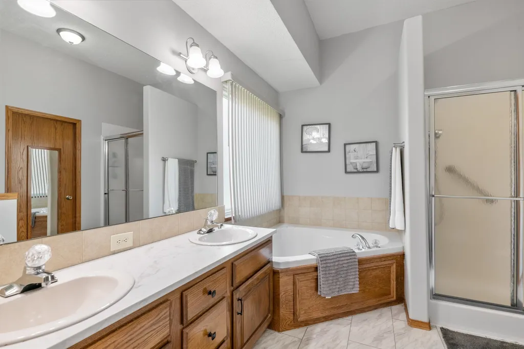 3202 N Wild Rose Wichita KS 67205