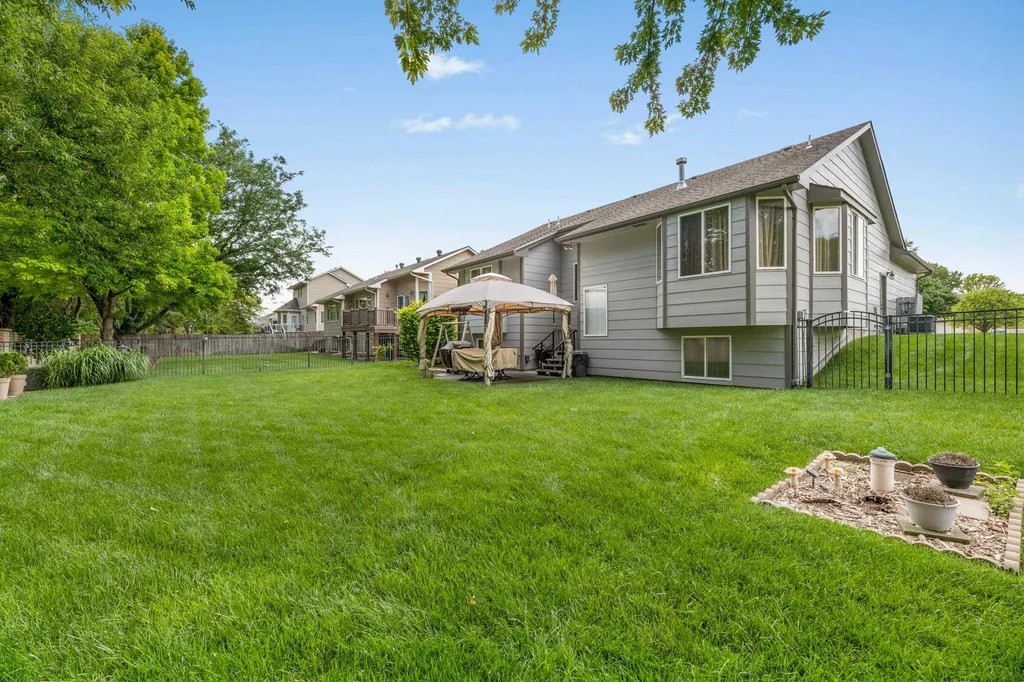 3202 N Wild Rose Wichita KS 67205