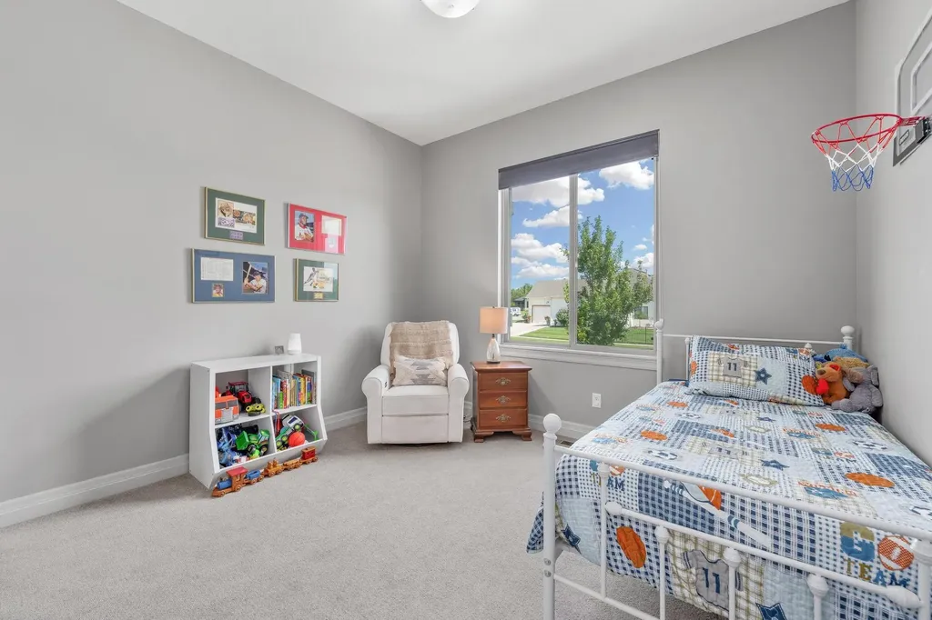 1619 N Lakeside Drive Andover KS 67002