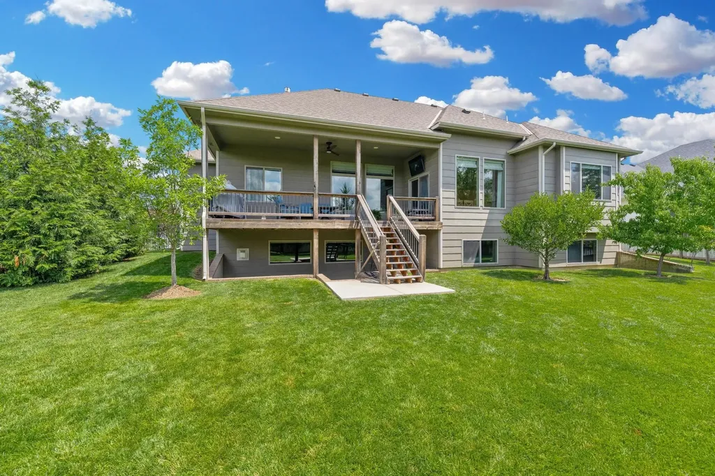 1619 N Lakeside Drive Andover KS 67002