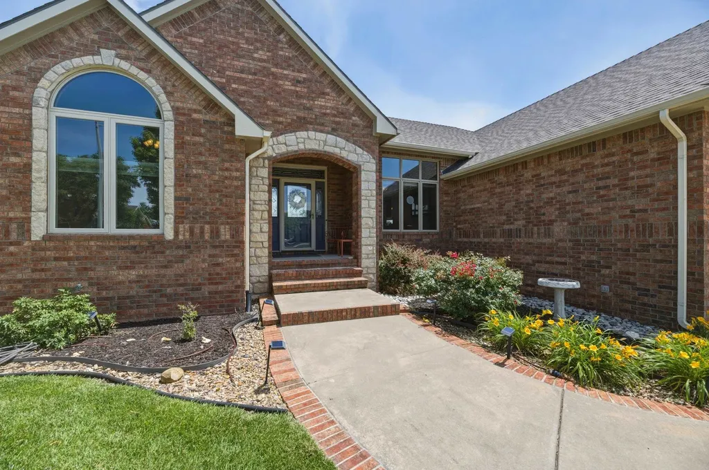 2138 S Sierra Hills Circle Wichita KS 67230