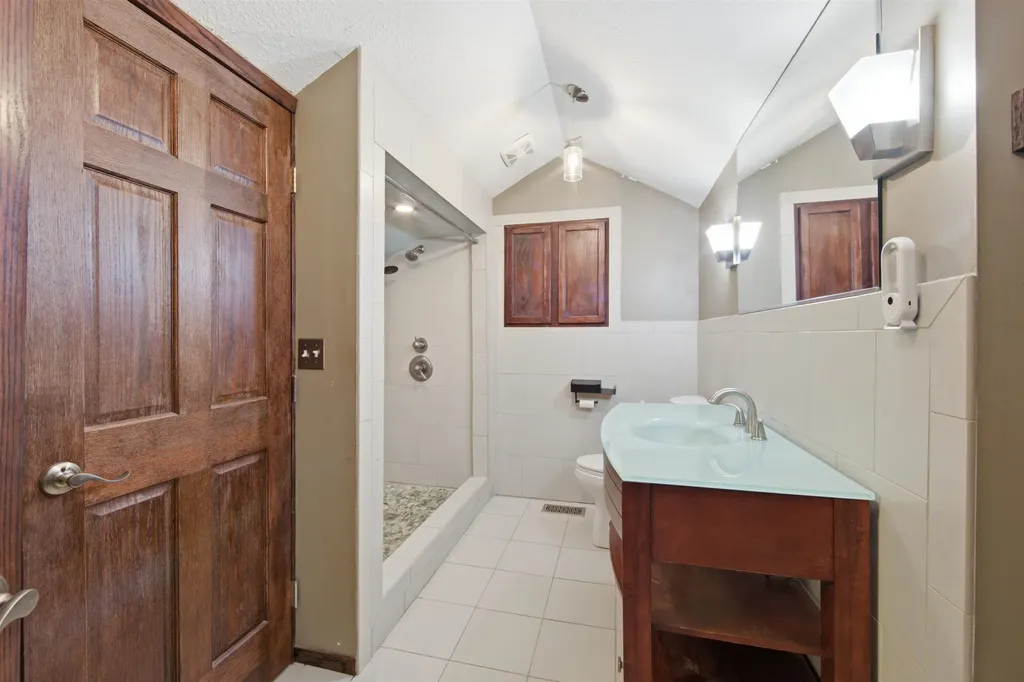402 N Clifton Avenue Wichita KS 67208