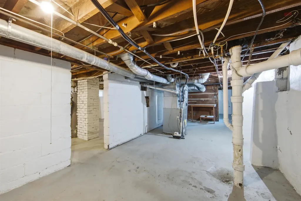 402 N Clifton Avenue Wichita KS 67208