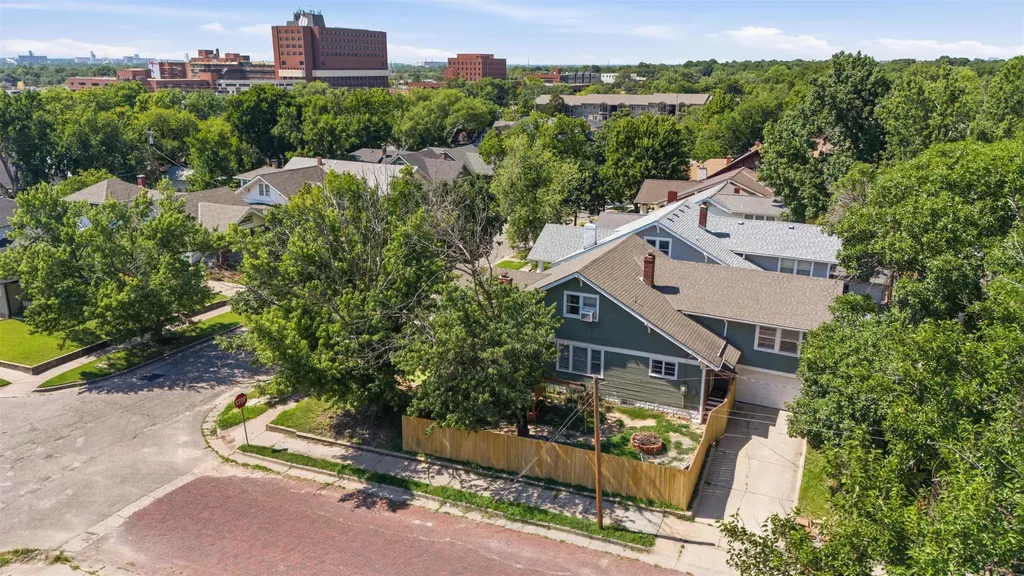 402 N Clifton Avenue Wichita KS 67208