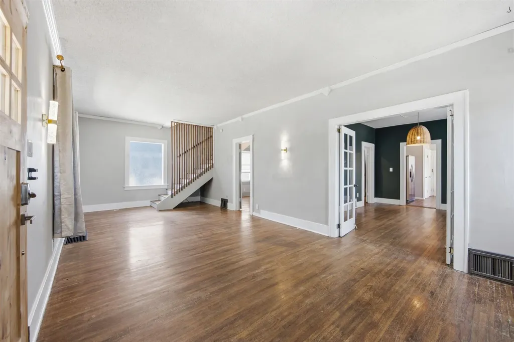402 N Clifton Avenue Wichita KS 67208