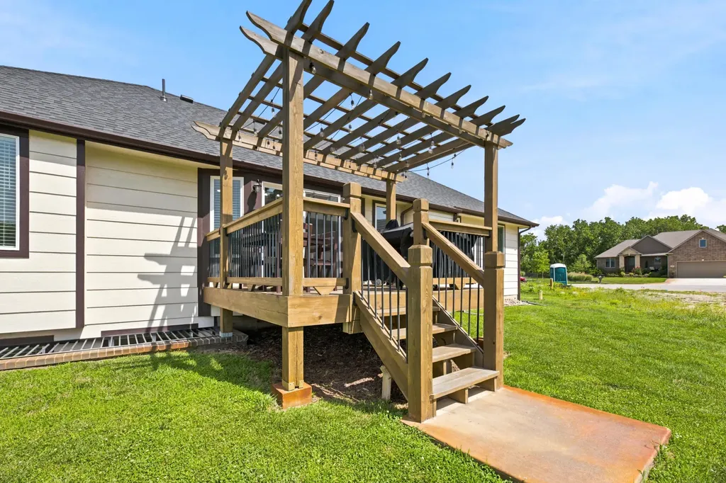 518 N Backwoods Court Valley Center KS 67147
