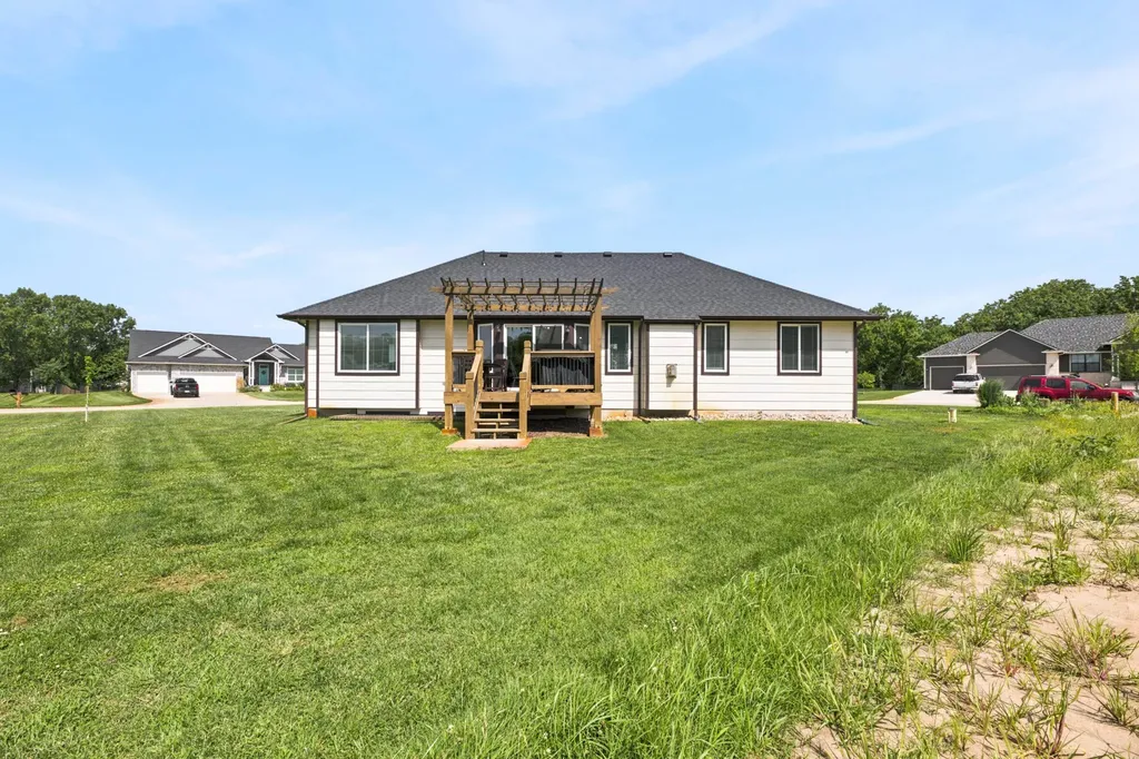 518 N Backwoods Court Valley Center KS 67147