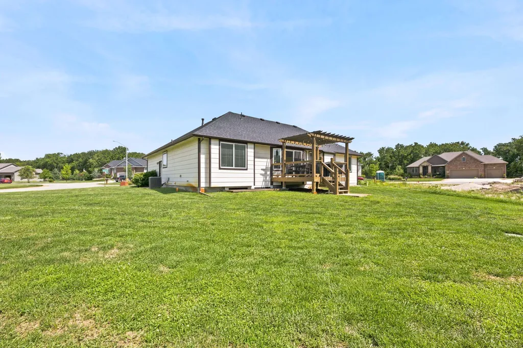 518 N Backwoods Court Valley Center KS 67147