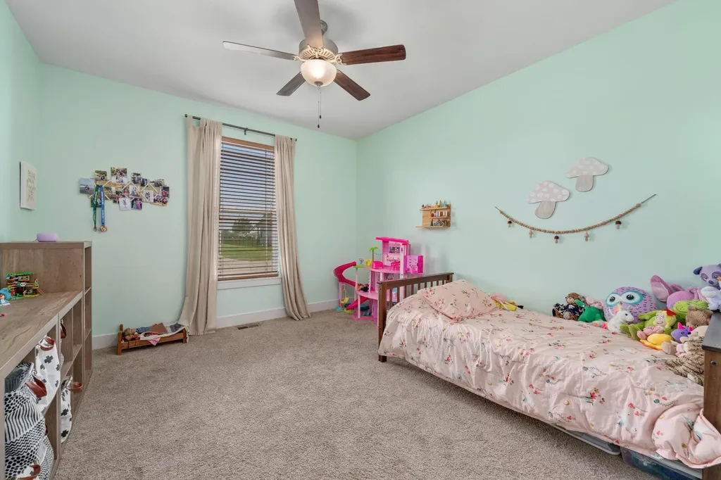 5104 N Colonial Avenue Bel Aire KS 67226