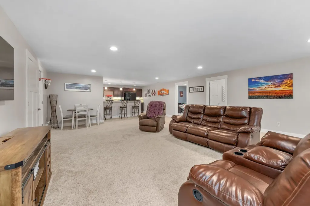 5104 N Colonial Avenue Bel Aire KS 67226