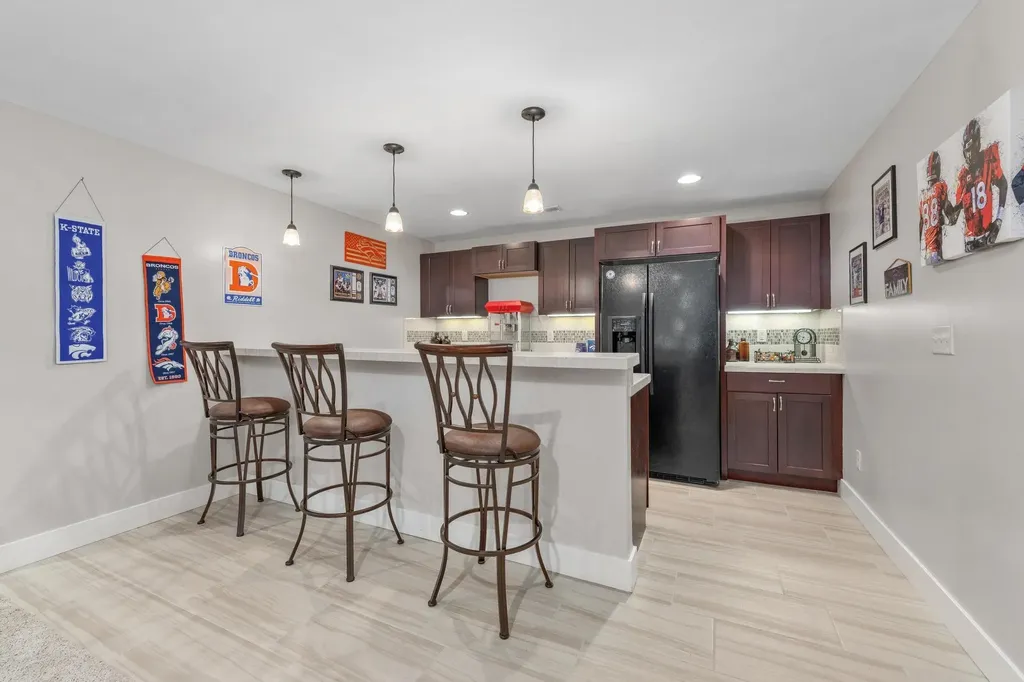5104 N Colonial Avenue Bel Aire KS 67226