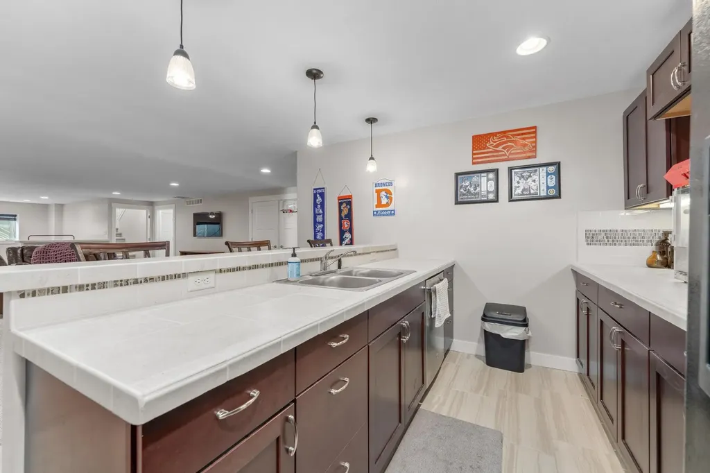5104 N Colonial Avenue Bel Aire KS 67226