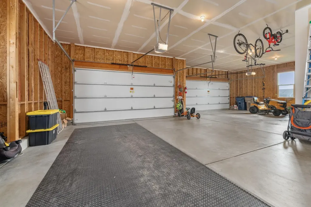 5104 N Colonial Avenue Bel Aire KS 67226