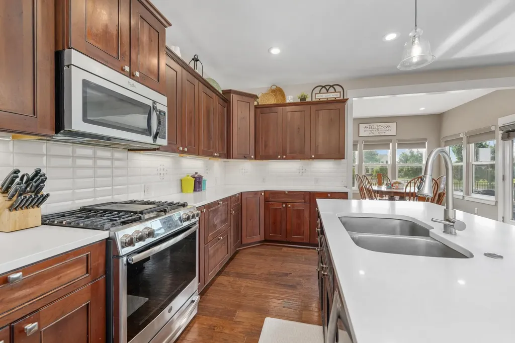 5104 N Colonial Avenue Bel Aire KS 67226