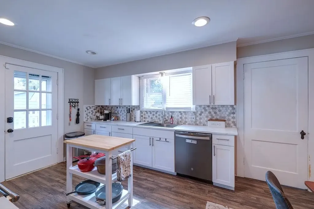 902 E 8th Avenue Winfield KS 67156
