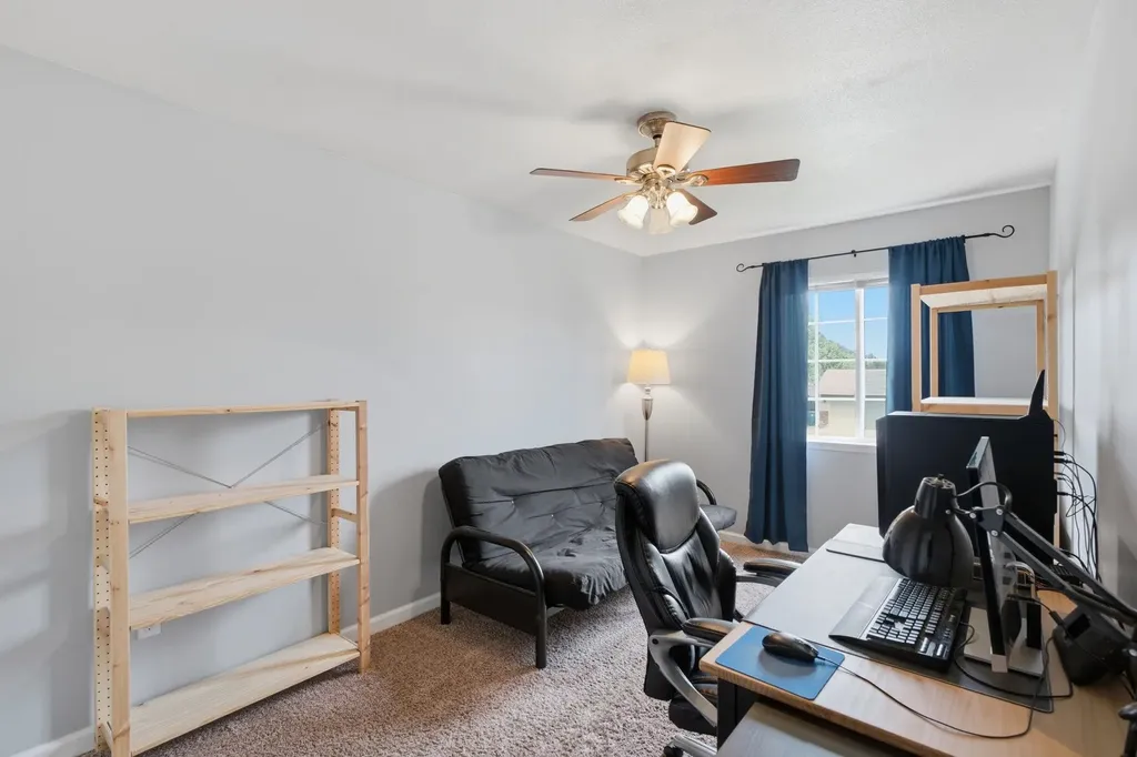 1713 N Redbarn Circle Wichita KS 67212