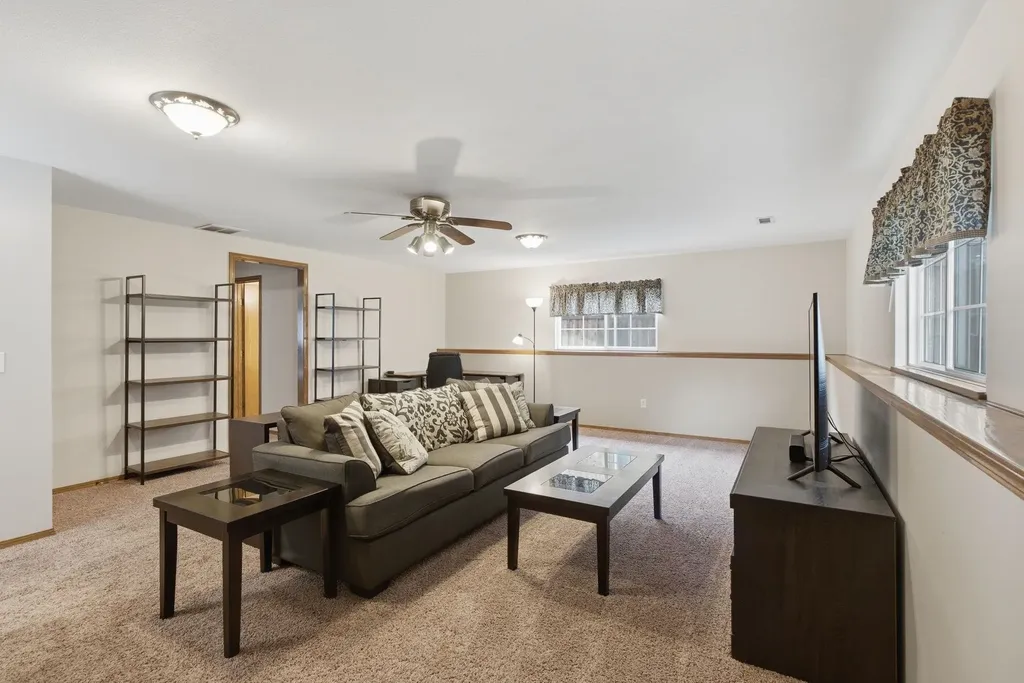 1713 N Redbarn Circle Wichita KS 67212