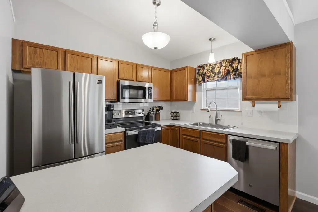 1713 N Redbarn Circle Wichita KS 67212