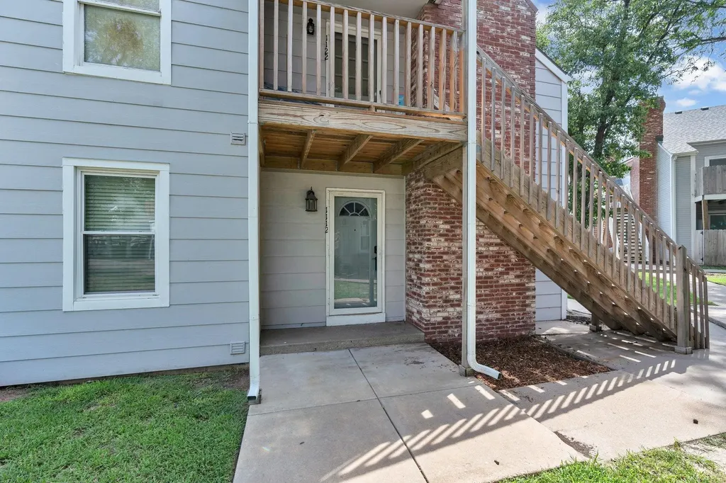 1717 S Cypress Wichita KS 67207