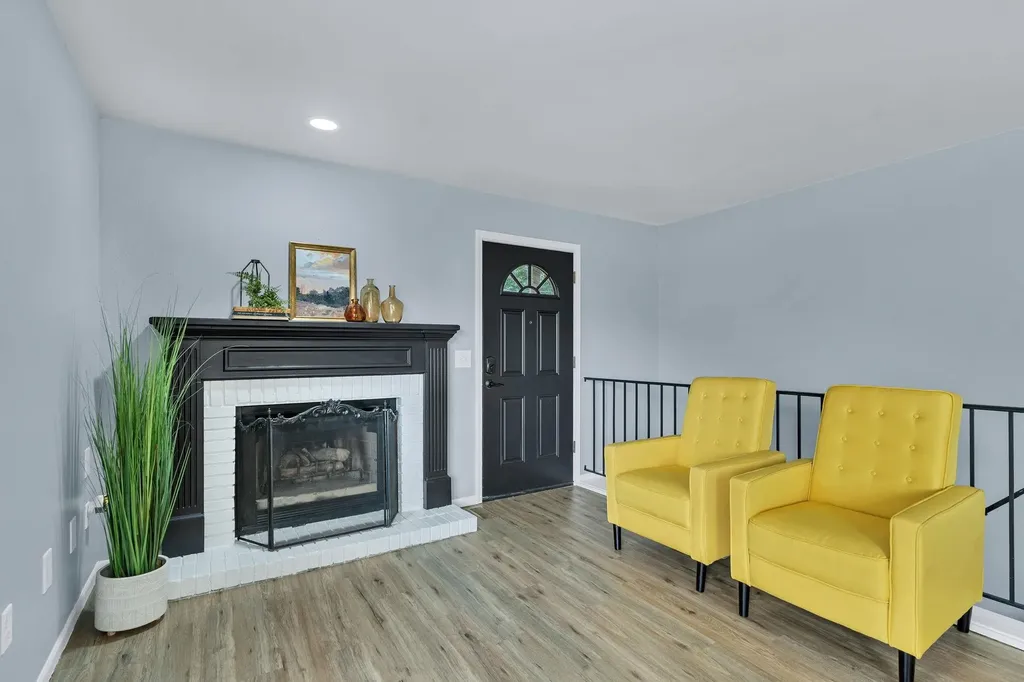 1717 S Cypress Wichita KS 67207