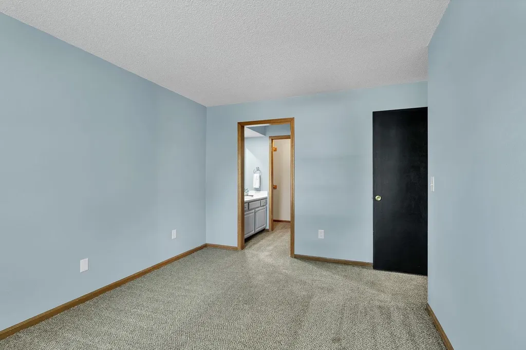 1717 S Cypress Wichita KS 67207