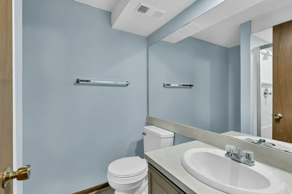 1717 S Cypress Wichita KS 67207