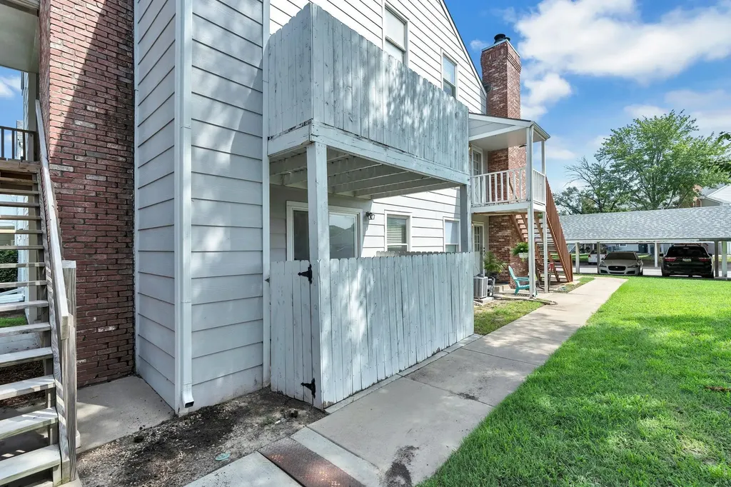 1717 S Cypress Wichita KS 67207