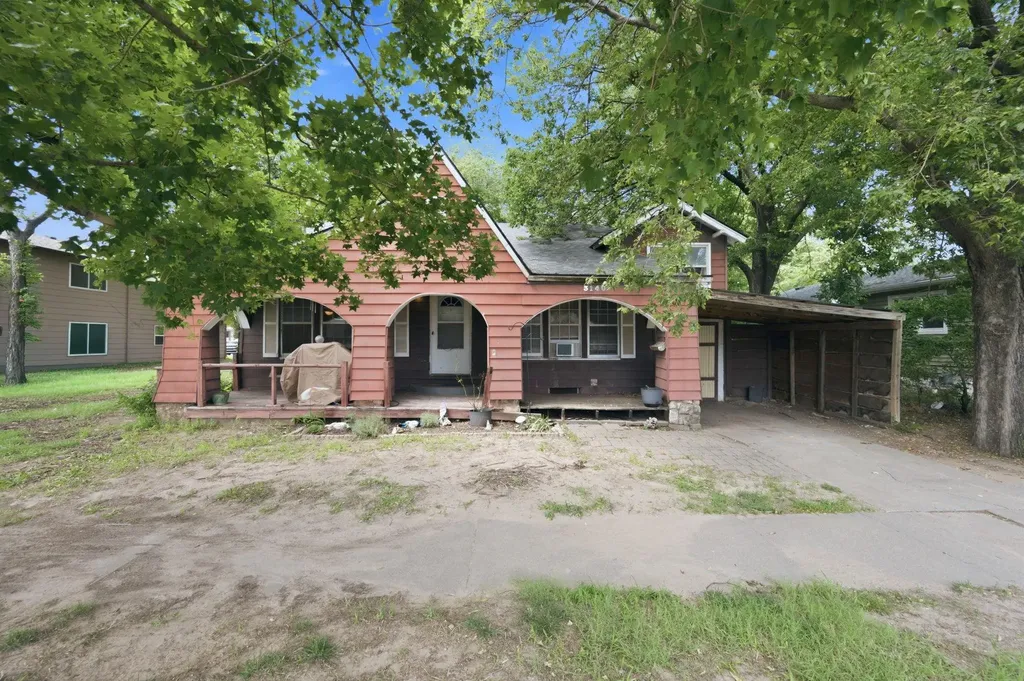 3140 W Maple Wichita KS 67203