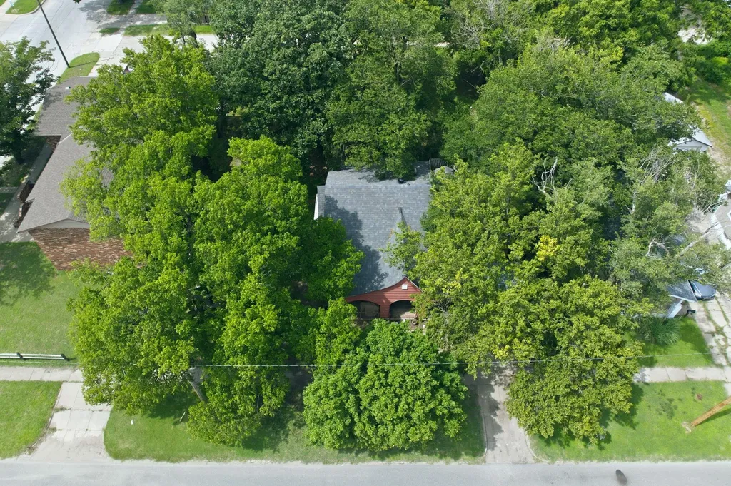 3140 W Maple Wichita KS 67203