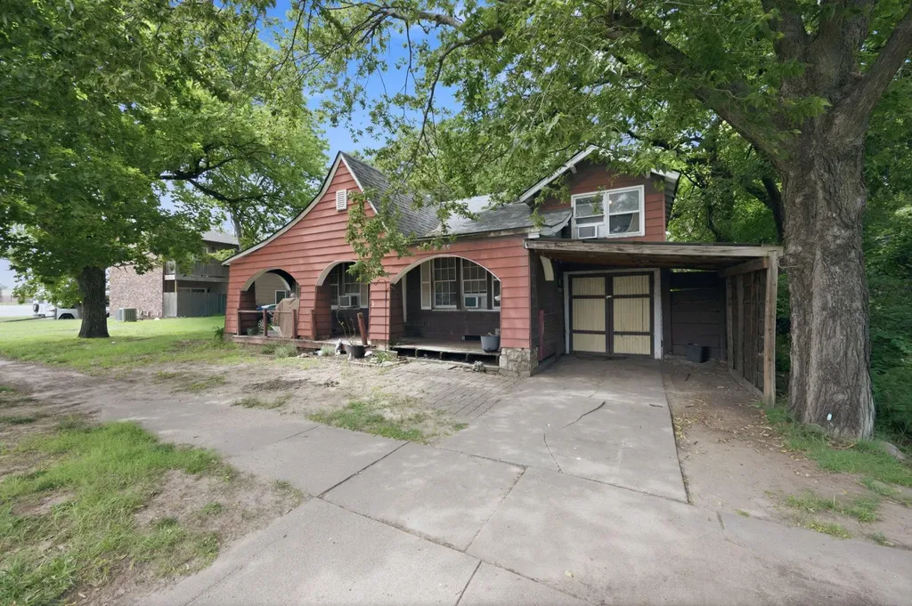 3140 W Maple Wichita KS 67203