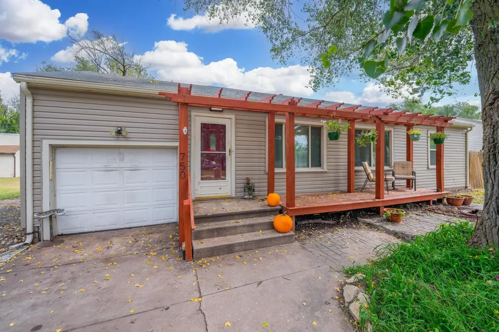 750 N Bebe Wichita KS 67212