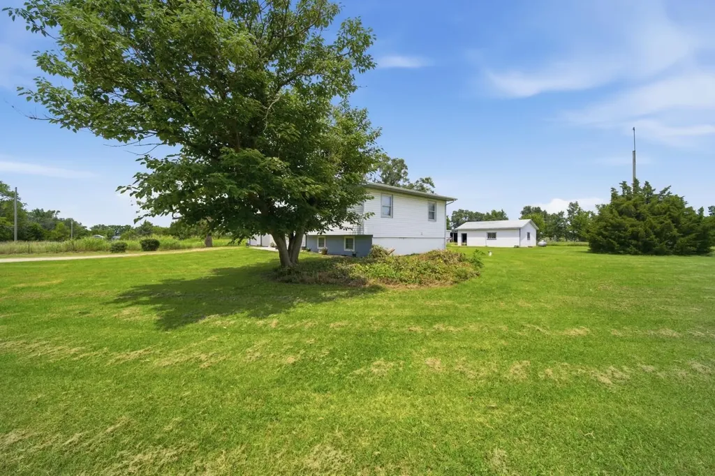 3354 SW 90th Augusta KS 67010