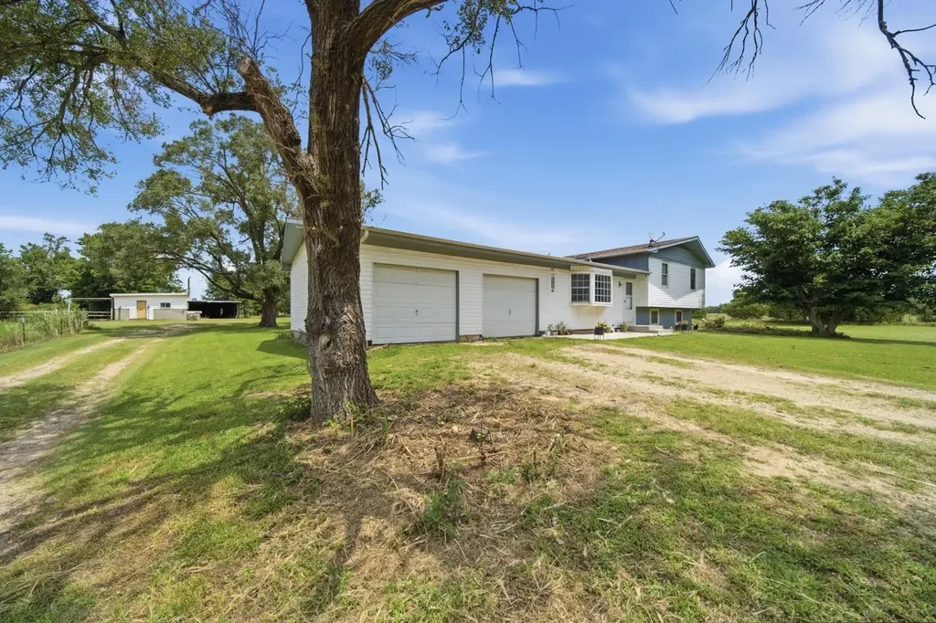 3354 SW 90th Augusta KS 67010