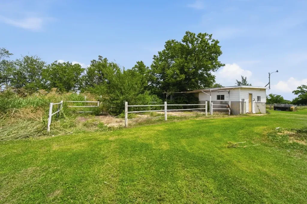 3354 SW 90th Augusta KS 67010