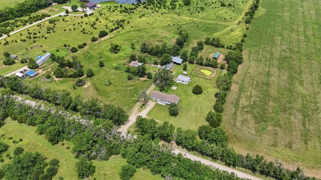 3354 SW 90th Augusta KS 67010