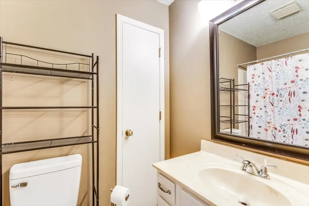 5434 S Washington Avenue Wichita KS 67219