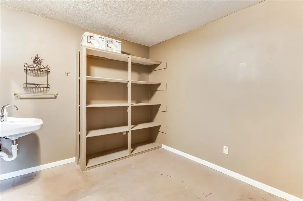 5434 S Washington Avenue Wichita KS 67219