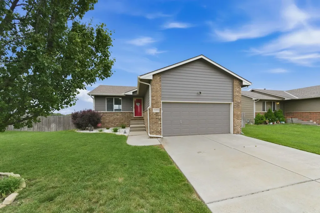 2653 E Spring Hill Court Goddard KS 67052
