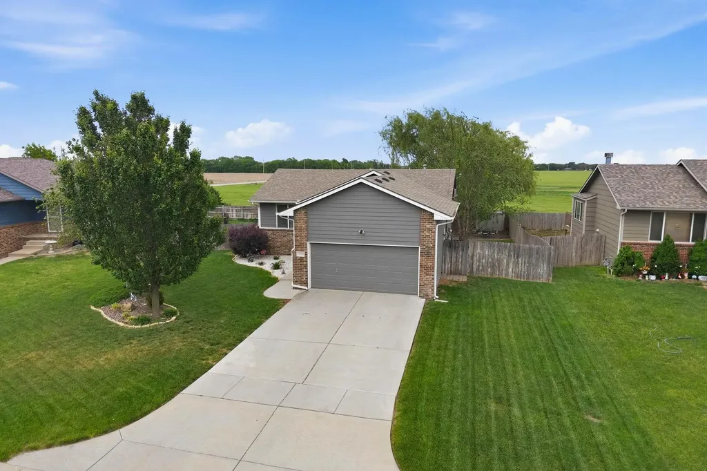 2653 E Spring Hill Court Goddard KS 67052