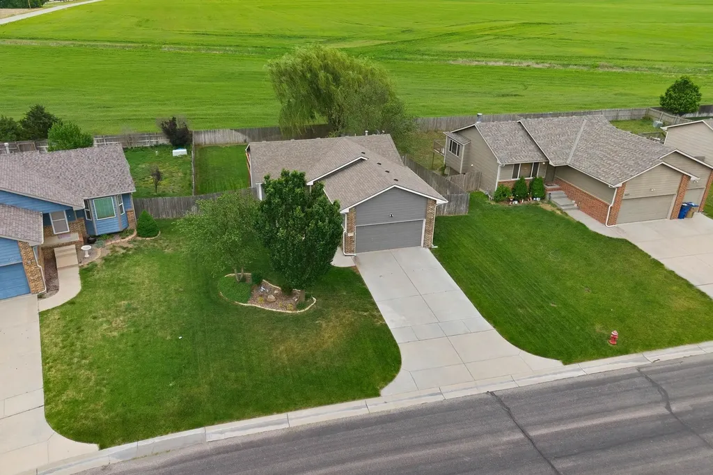 2653 E Spring Hill Court Goddard KS 67052