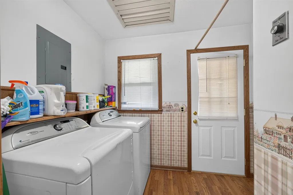 209 W Hunter Haysville KS 67060