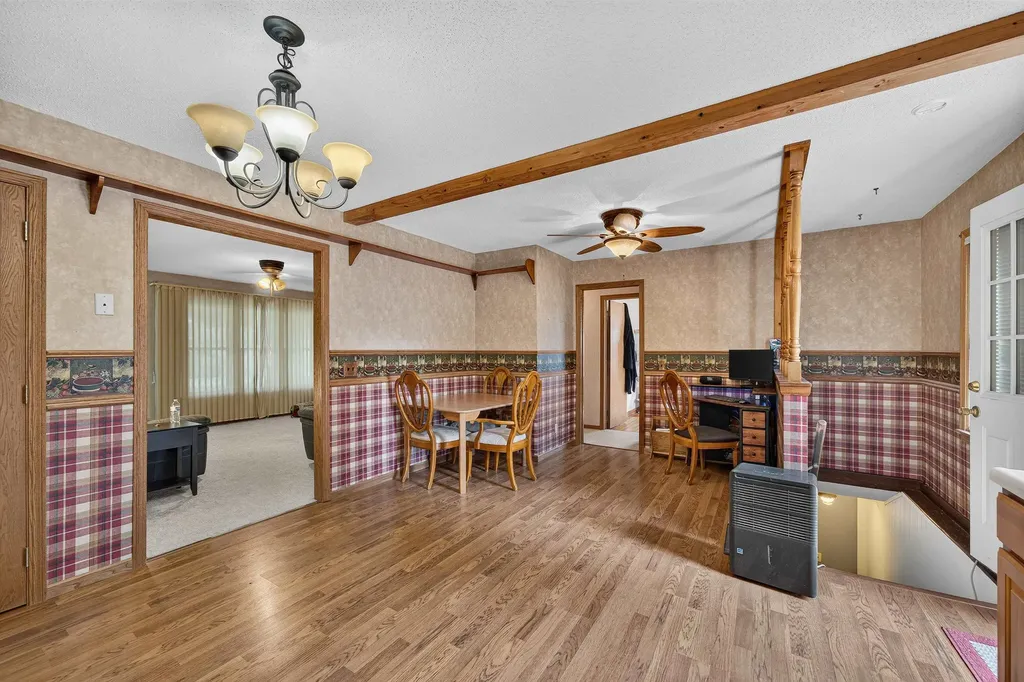 209 W Hunter Haysville KS 67060