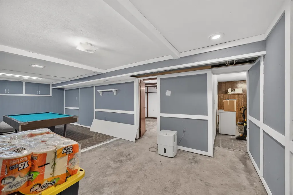 209 W Hunter Haysville KS 67060