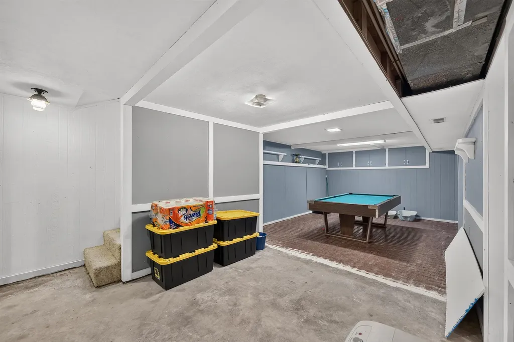 209 W Hunter Haysville KS 67060