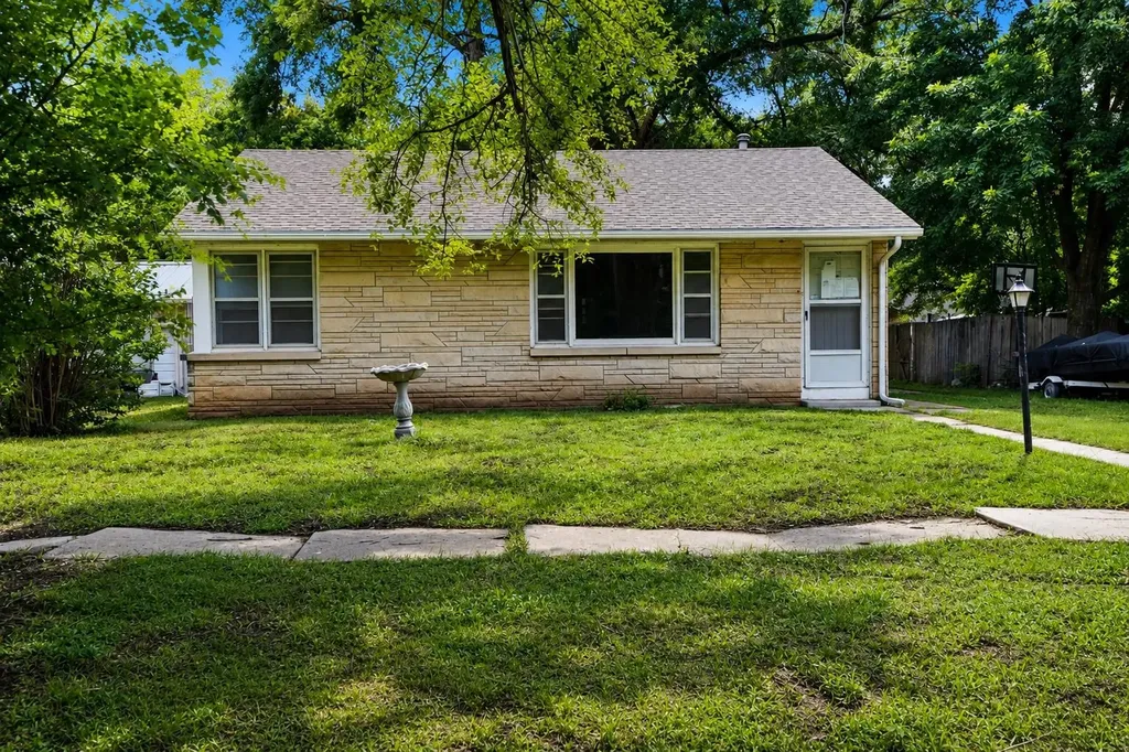 412 N Washington El Dorado KS 67042