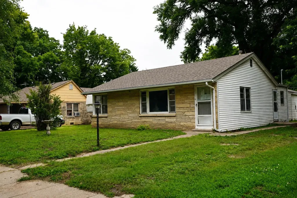 412 N Washington El Dorado KS 67042