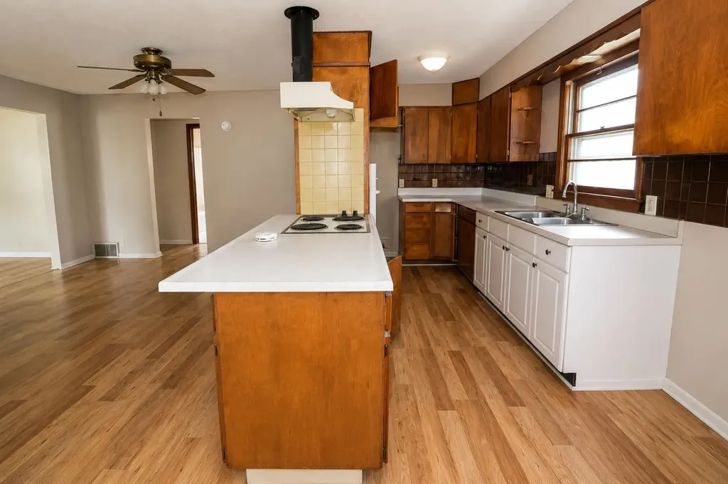 412 N Washington El Dorado KS 67042