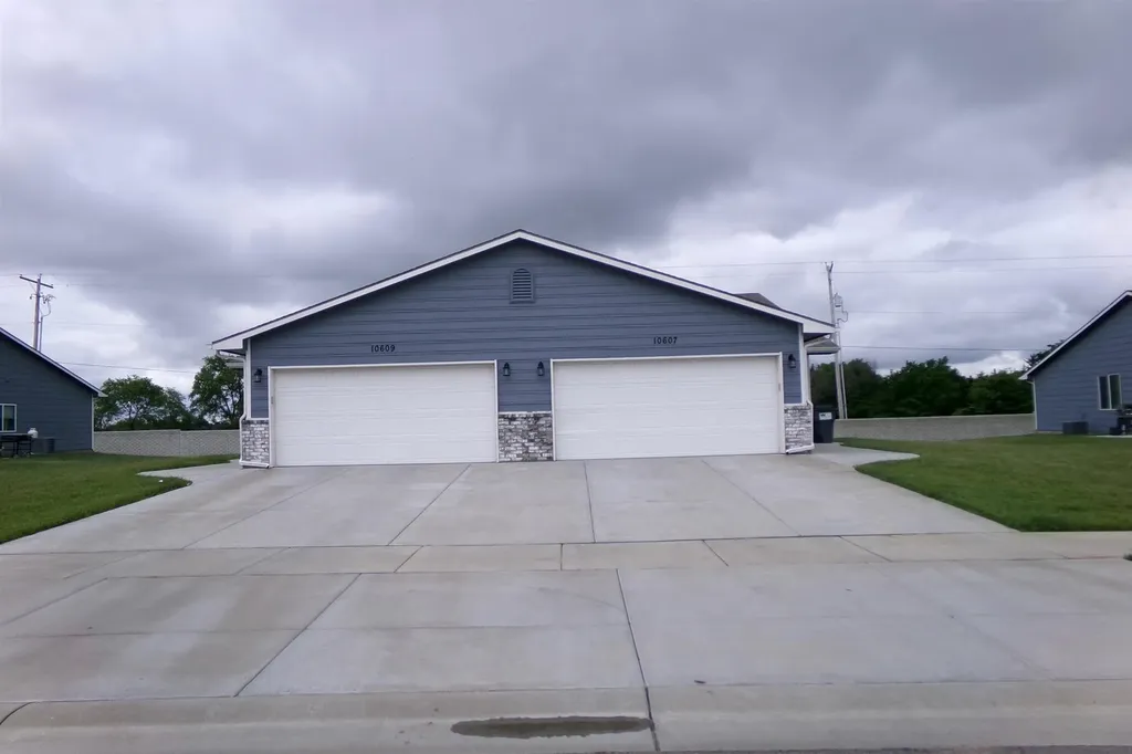 10601-10603 E Conifer Street Wichita KS 67207
